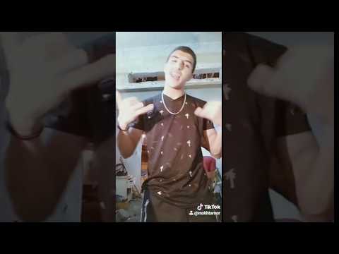 ميوزكلي رجاله طرح عن حط لها ميك اب عيله الصحاب