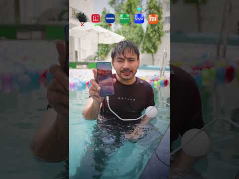 क्या ₹5 lakh का Phone 📱pani के अंदर 💧Charge होगा?! 😱 #shorts