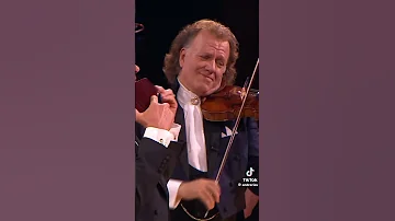 Who S Getting Goosebumps While Watching The Master Of Pan Flute Gheorghe Zamfir From România 