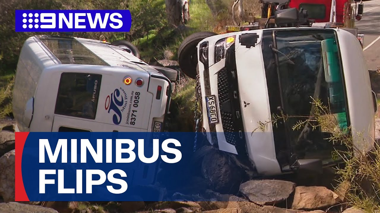 Minibus crashes with 25 students on board  | 9 News Australia