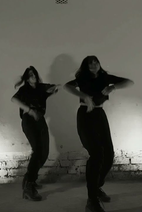 Karina aespa 'Bola Rebola' Dance Cover' || RI & J 💜 [Mirrored]