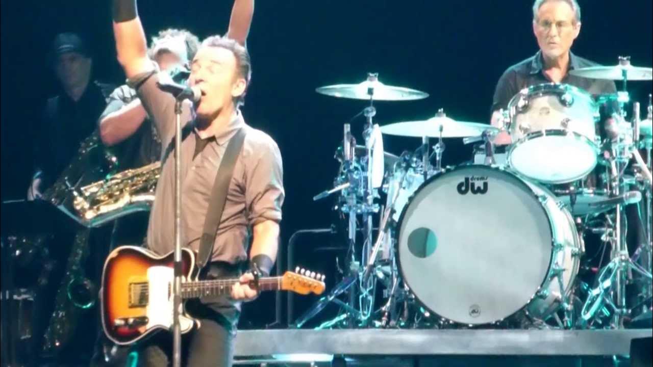 Bruce Springsteen Land of Hope and Dreams,Leeds first direct arena