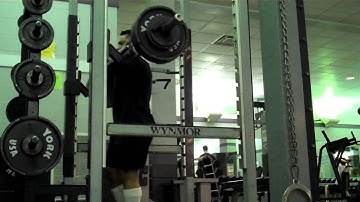 Front Rack Reverse Lunges 255 lbs