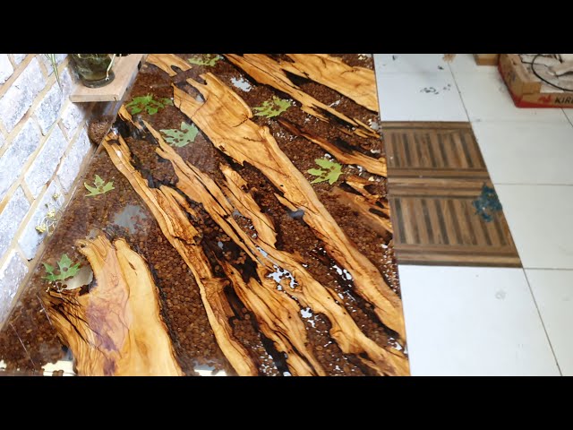 How to Apply Liquid Glass Epoxy on a Bar Top with Amazing Clear Cast Resin