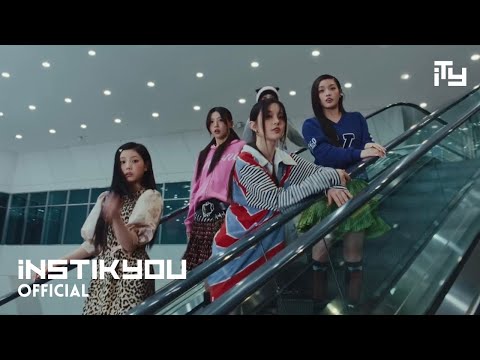 ILLIT 아일릿 Oops Official MV