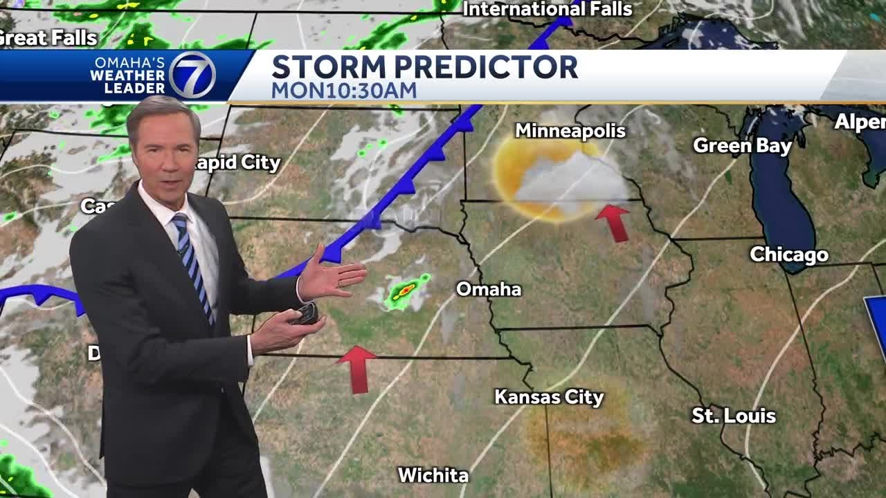 Breezy and hot Monday in Omaha - YouTube