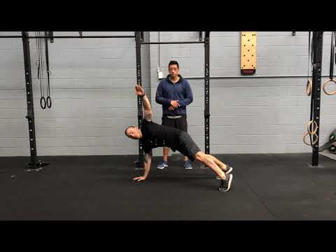 ALTERNATING PLANK T-SPINE ROTATION