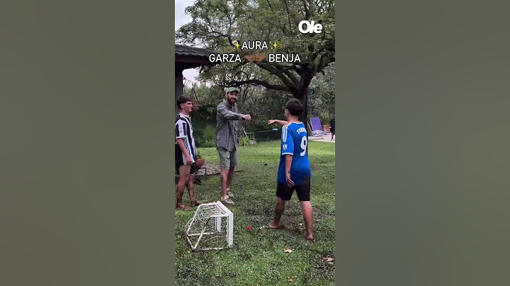🥵 Benja Agüero Maradona, jugando un picadito en patas y con una casaca del Niño Torres