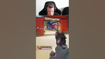 THIS IS THE LUCKIEST HIPFIRE KILL WITH A CONTROLLER #shorts #apex #apexlegends