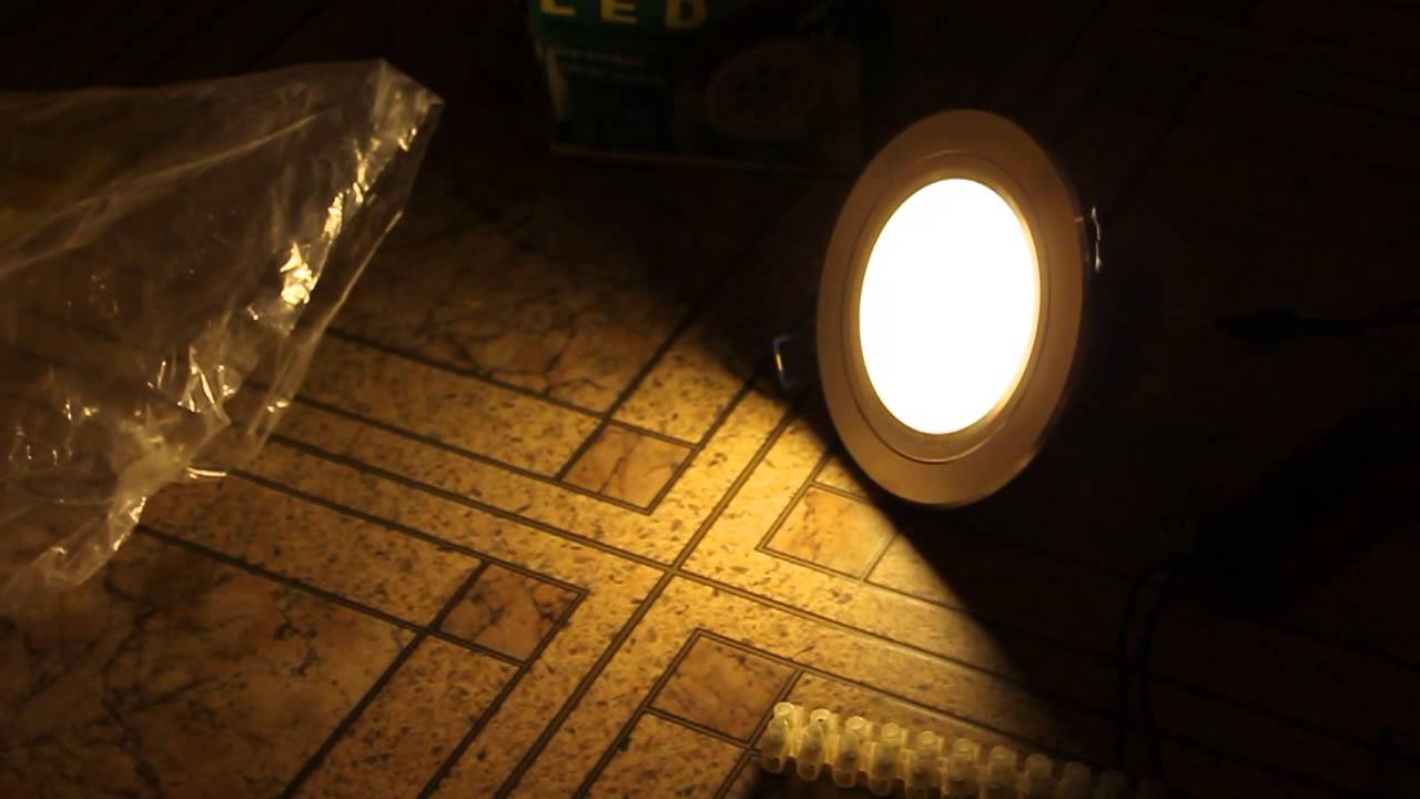 светодиодная гирлянда занавес 3*3м (холодный белый свет). текстура галогеновой лампочки. мерцание лампы на видео. светильник огонь. мерцание лампы на видео.