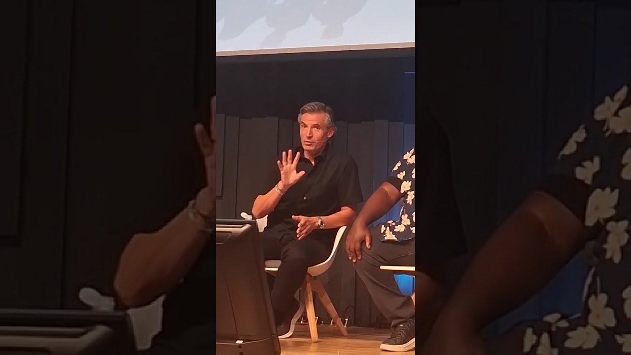 Ο συγγραφέας Νίκος Μιχαλόπουλος μιλάει για το bullying στο School Wave Festival 10/10/25