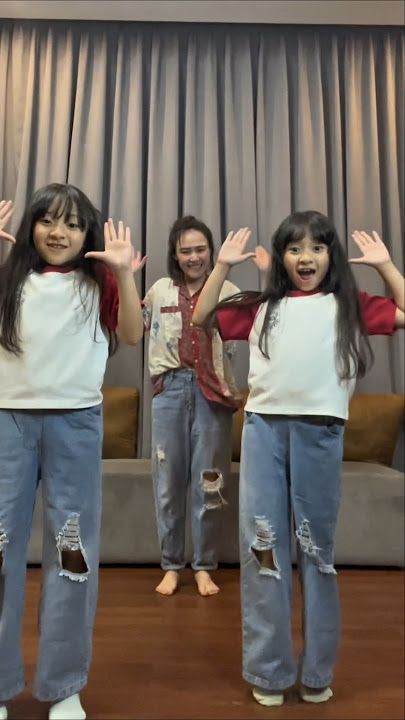 JOGET VIRAL TABOLA BALE #kembar #jogetviral #trends #tabolabale #timur #shorts