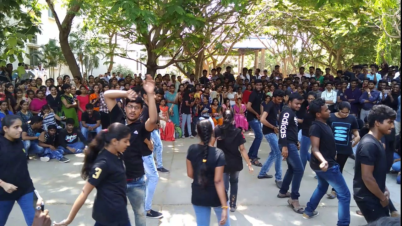 Flash Mob Part 2 on SITAMS VAIBHAV 2K18 by ECE & CSE guys