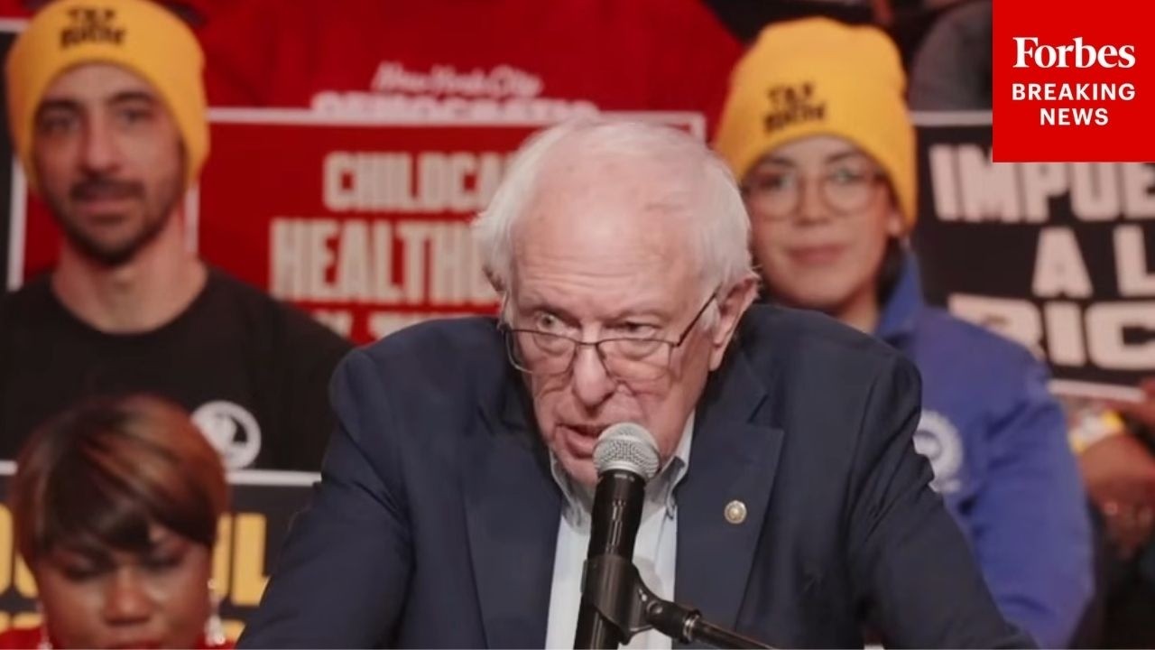 'I Don't Usually Get Personal': Bernie Sanders Uses His Childhood To Show Today's Wealth Inequality