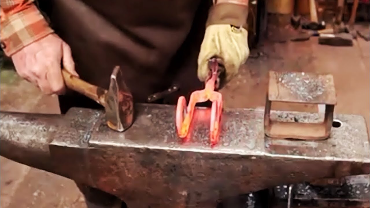 Rafter tail hook for the bell - Hook of the week 46