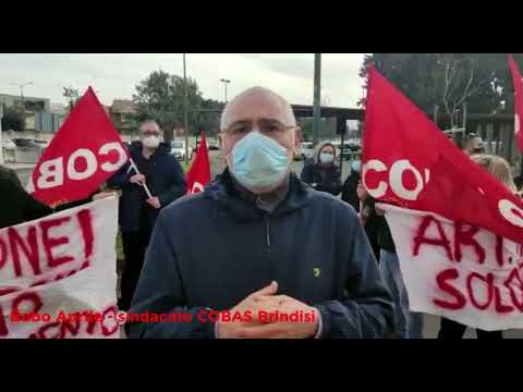 INTERVISTA A BOBO APRILE DEI COBAS DURANTE IL SIT-IN DI PROTESTA DEL 9 MARZO 2021 PRESSO ASL LECCE