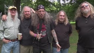 Miniatura del video "HRH TV - ON THE ROAD WITH THE KENTUCKY HEADHUNTERS"