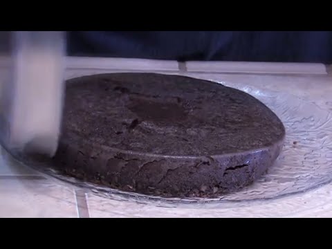 gluten-free-flourless-chocolate-lava-cake