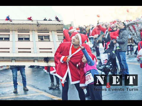 Raduno Babbi Natale, intervista super eroi che sono scesi dal tetto del ospedale -  NET