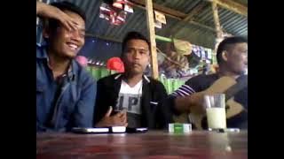 4 taun lalu bersama Trio S cover lagu adong sesuatu arghana trio😁😁😁😁🙏🎵