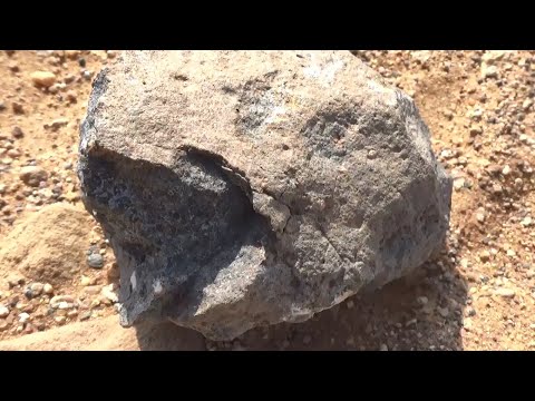 حجر النيزك معلومات واسعار 