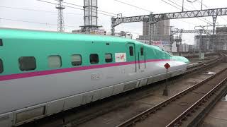 (4K) JR東日本 新幹線E5系電力動車組 U12編組停靠及離開仙台車站