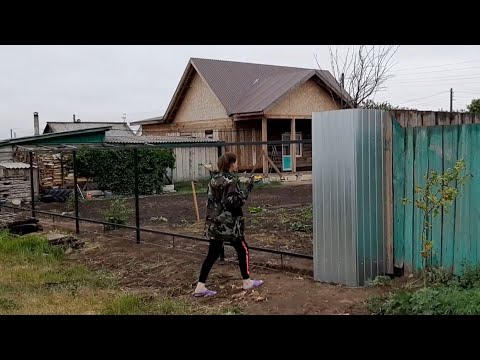 Видео: МЫ ВДВОЕМ С ЖЕНОЙ ПОСТРОИЛИ ВОТ ТАКИЕ ЗАБОРЫ