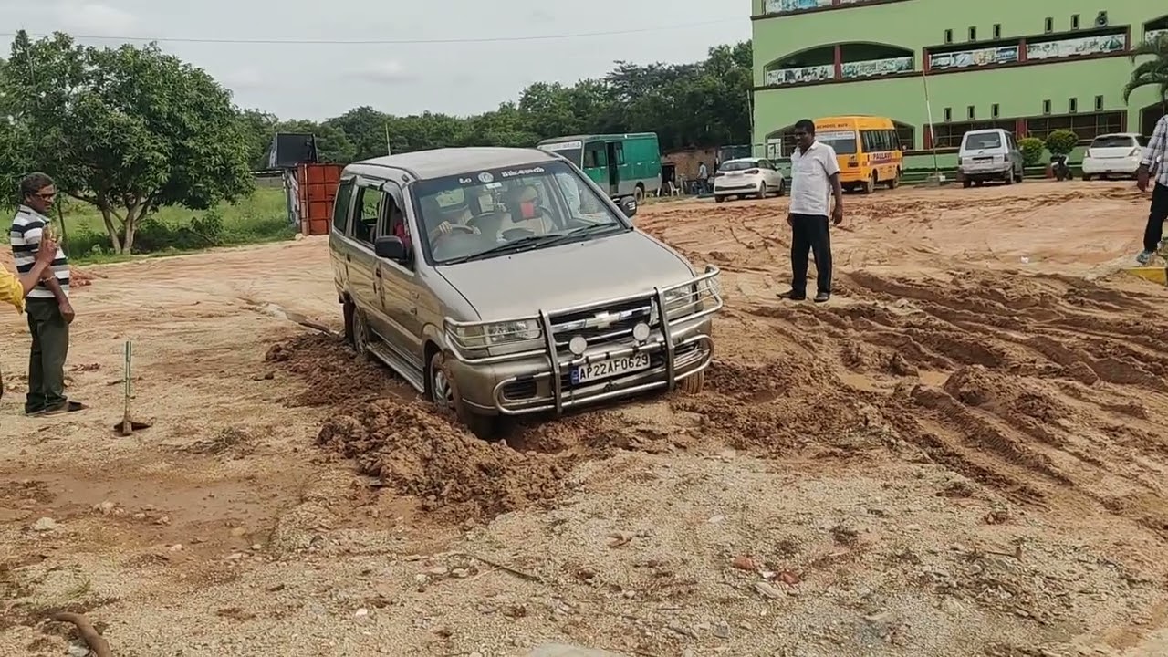 Buradalo irukuna car car stuck at mud  bhoomireddyvenkat  actor
