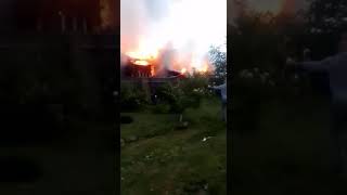 Помощь в тушении пожара работниками пилорамы в деревне Саннино