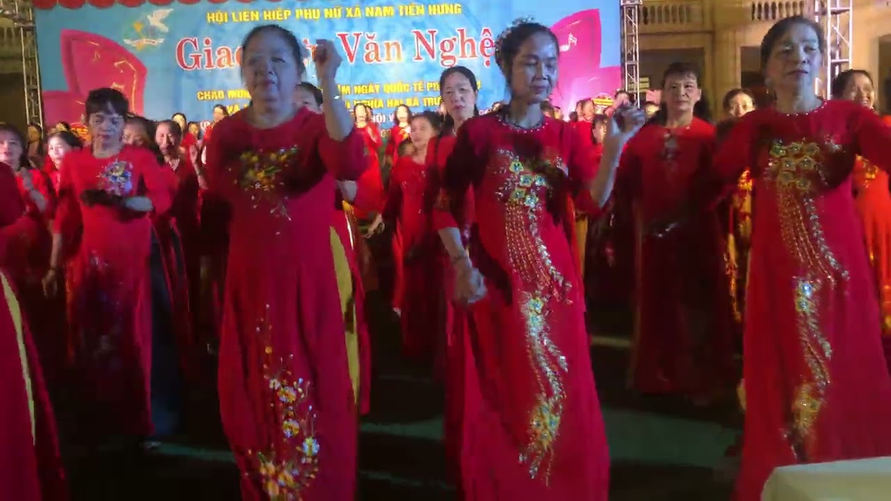 Liên hoan văn nghệ kỷ niệm ngày quốc tế phụ nữ xã nam tiên Hưng 