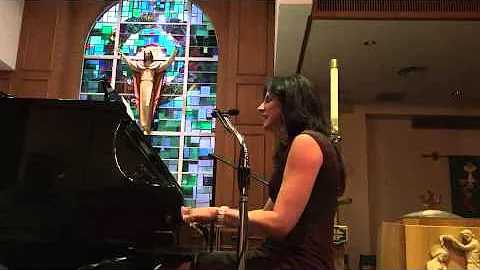 Jennifer Testa performing "The Messengers"