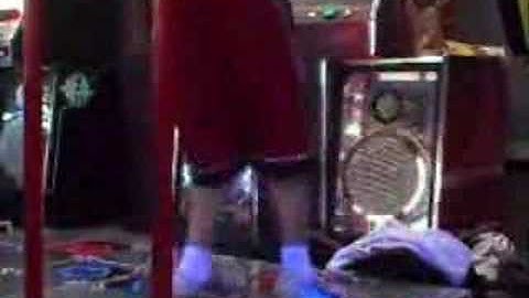 xrandom1x - A Stupid Barber HEAVY (Flag & AAA)