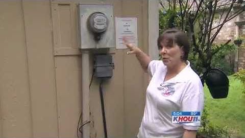 Homeowner Pulls Gun To Stop New Electric "Smart" Meter From Being Installed