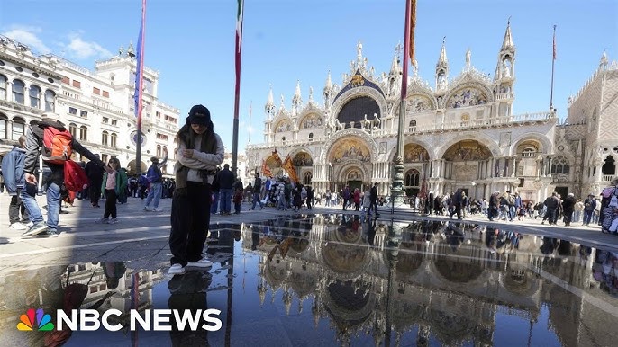 Venice Launches 5 Euro Tourist Entry Fee To Curb Overcrowding