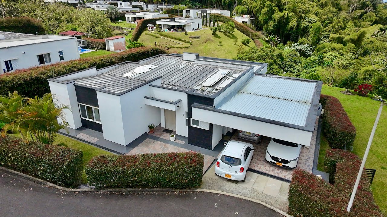 VENTA HERMOSA CASA CAMPESTRE SECTOR CONDINA VIA ARMENIA