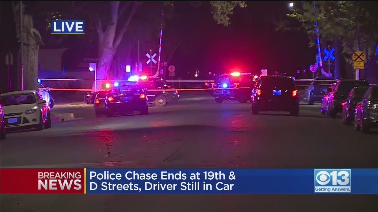 Police Chase Ends Downtown, Driver Still In Car - YouTube