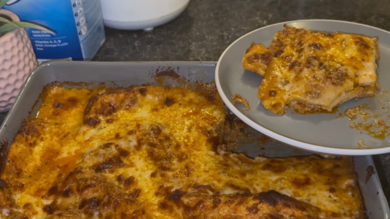 طريقة عمل لازانيا باللحم بطريقة سهله وسريعه وطعم مميز  .. Lasagna with bechamel