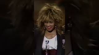 Standing Ovation for Tina Turner at the 85 American Music Awards