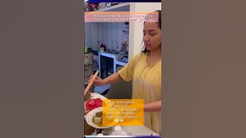 Lala Widy Nge Yum Lontong Spesial ratebody artis dangdut kupat food shorts