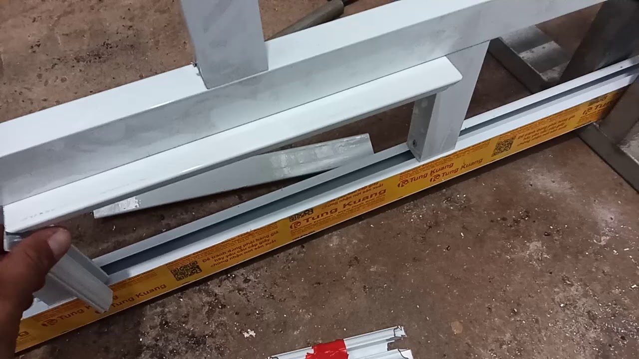 Giá cả và nhà cung cấp đế nẹp nhôm 2 mặt