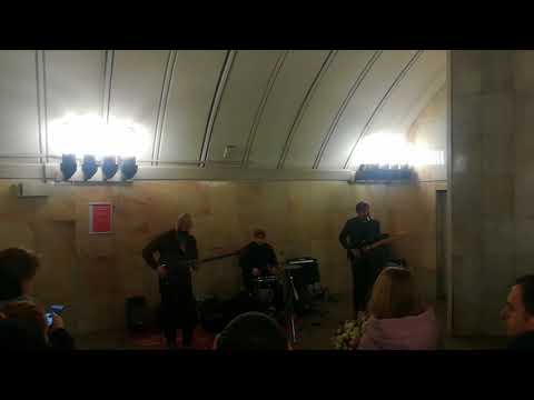 Video: Teem sijhawm concerts hauv Moscow metro