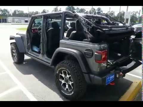 How To Take the Soft Top Down On the 2020 Jeep Rubicon - YouTube