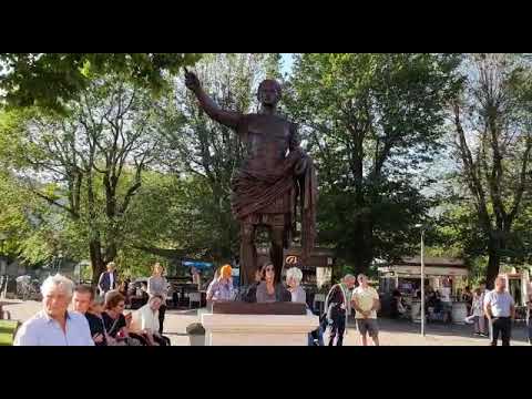 L’impronta di Gianadda su Aosta: inaugurate la statua di Augusto e la mostra Identité