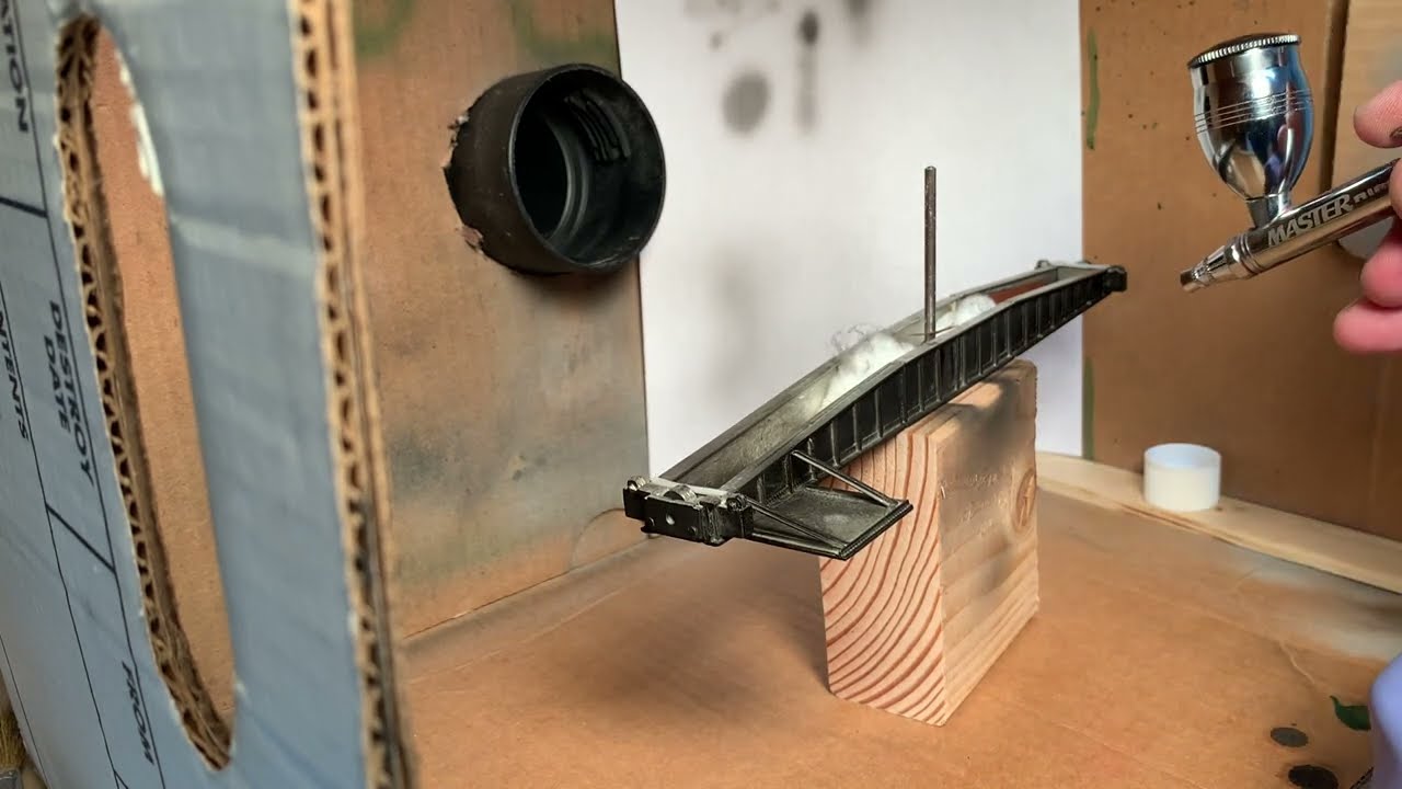 Modeling a Turntable in HO. (Structure Build 9.3 Commutator, Pit Rail & Bridge)