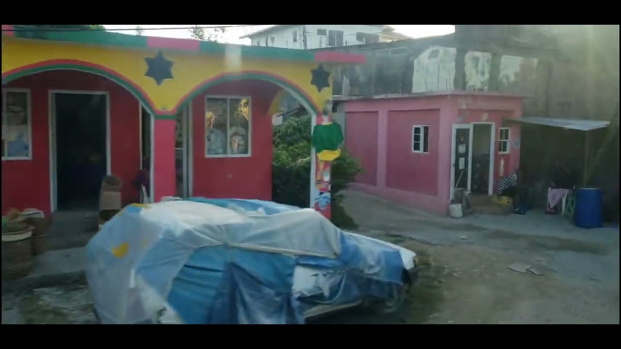 KNUTSFORD EXPRESS BUS DRIVING THROUGH MAMEE jamaica knutsfordexpress