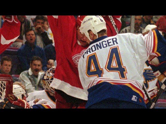 Hall of Famer Chris Pronger recalls collapsing during 1998 game