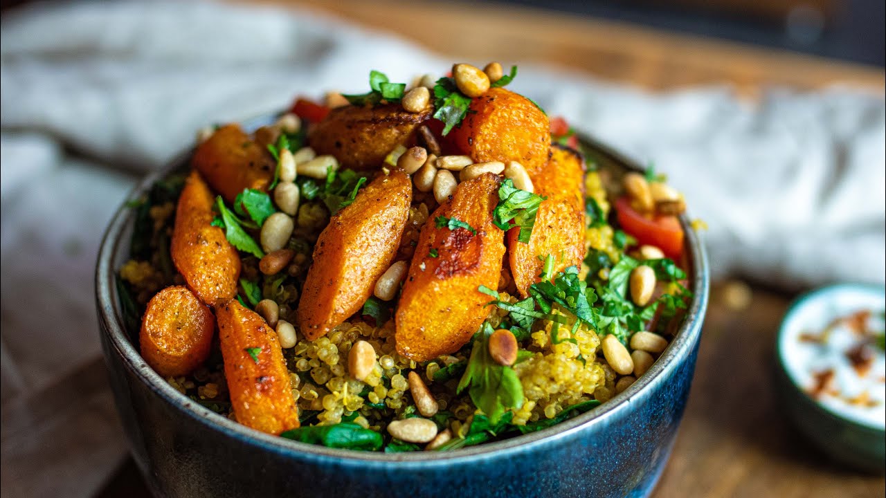 Einfache Quinoa Bowl mit gerösteten Karotten! - YouTube