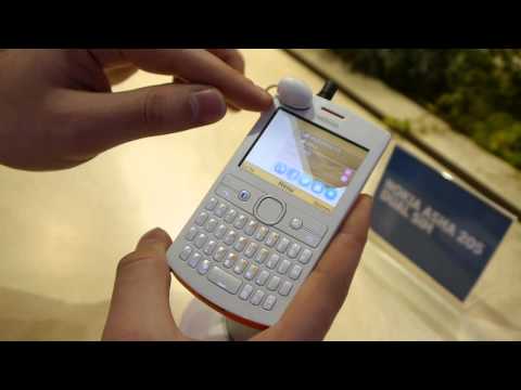 Nokia Asha 205 hands-on