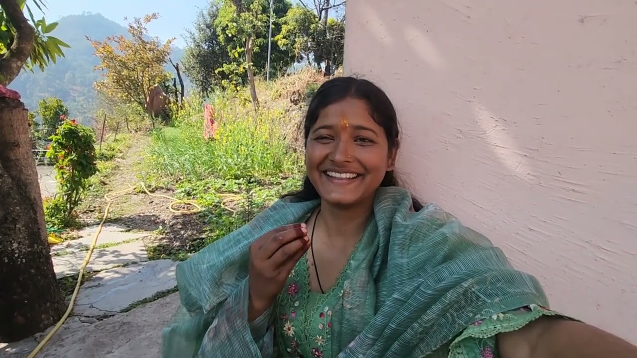 आज हम व्रत मै मन्दिर गये 😇