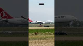 Airbus A330 Turkish Airlines Istanbul To Amsterdam Landing Schiphol Airport Tcloh Tk1957